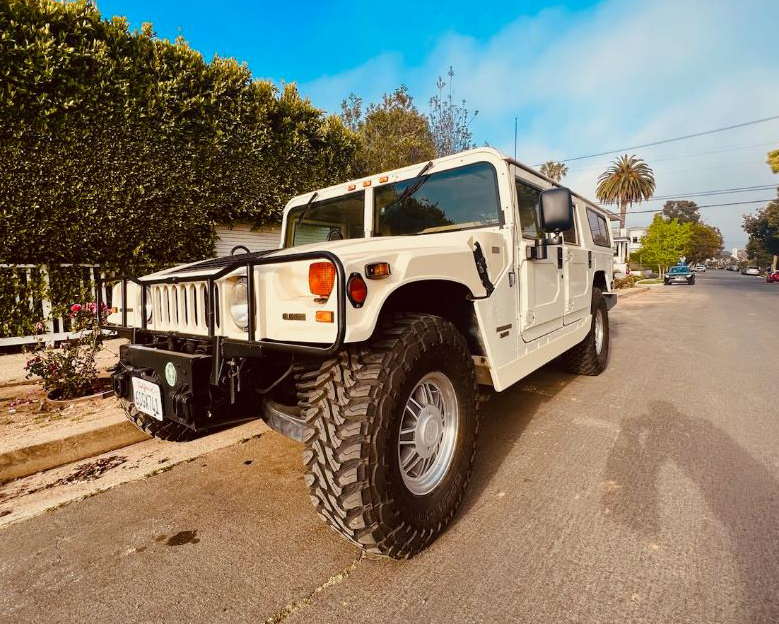 Before picture of Rob's white, limited edition Hummer