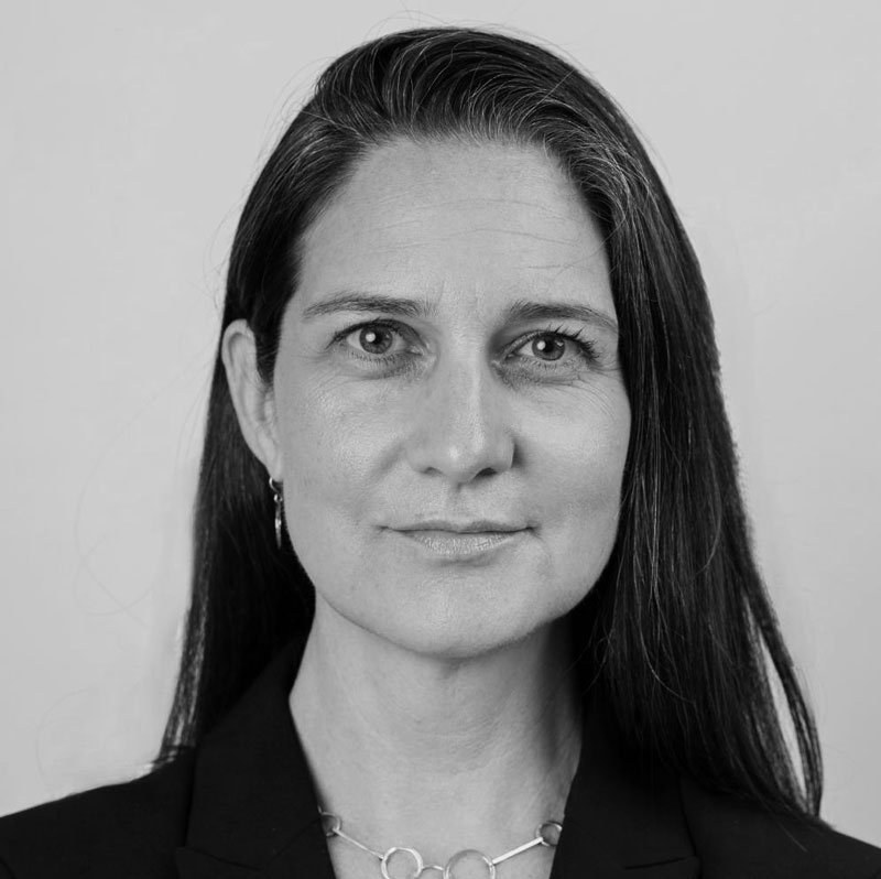  Tamara Cook